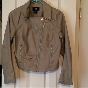 H&M faux leather cropped motorcycle jacket size 6